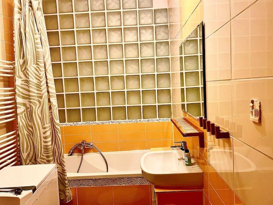 2,5 Izbovy Apartman V Ruzinove S Parkovanim Zdarma Bratislava Luaran gambar